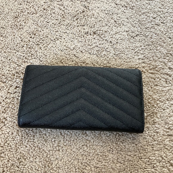 CASSANDRE MATELASSÉ LARGE FLAP WALLET IN GRAIN DE POUDRE EMBOSSED LEATHER - Picture 9 of 9